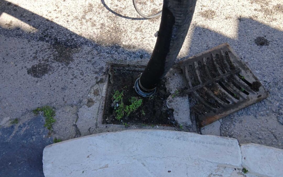 Cleaning works of wells and water collection outlets